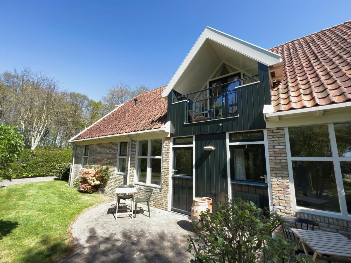 Hotel Bed & Bos De 14 Sterren Den Burg Exterior foto
