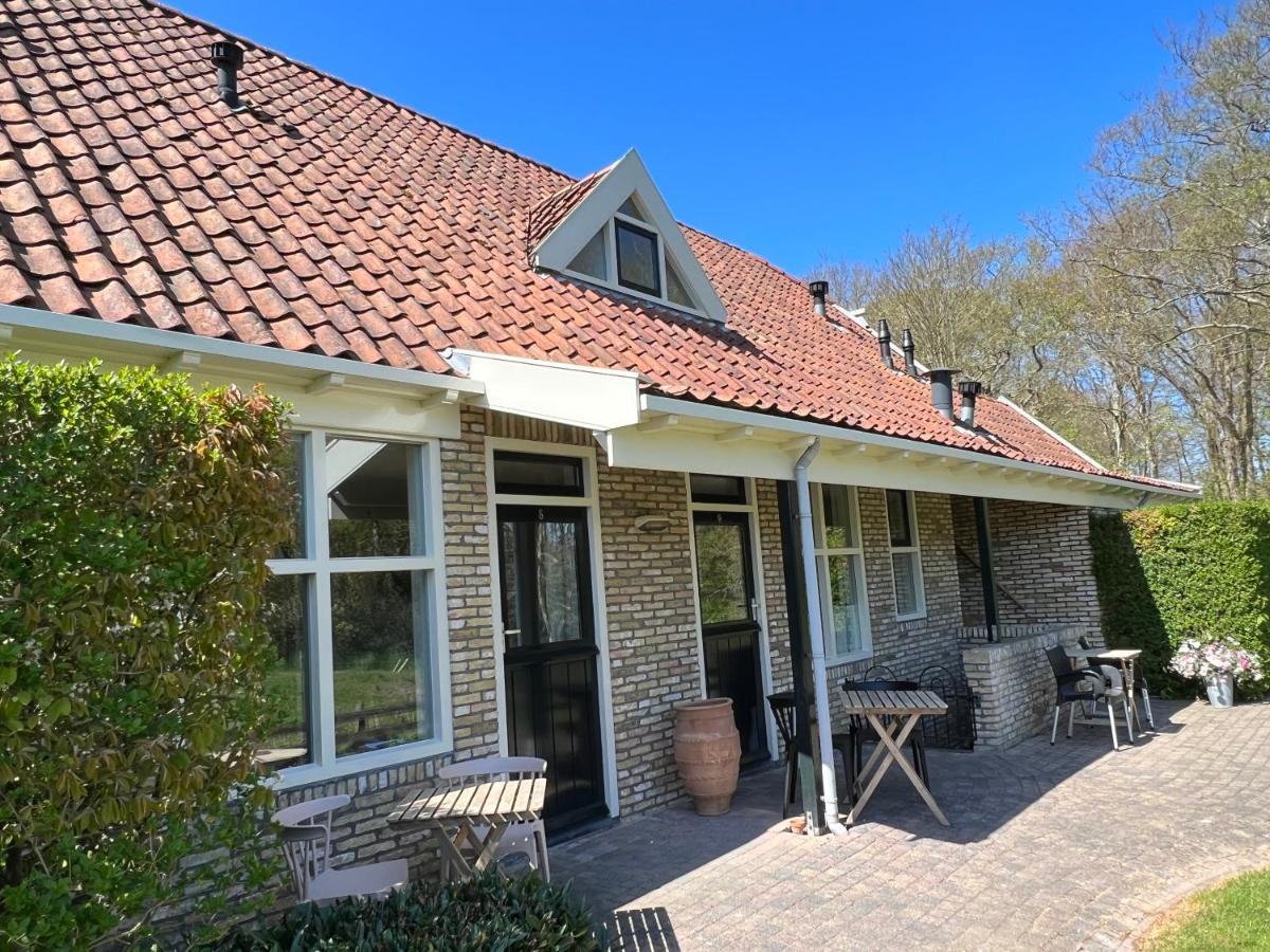 Hotel Bed & Bos De 14 Sterren Den Burg Exterior foto
