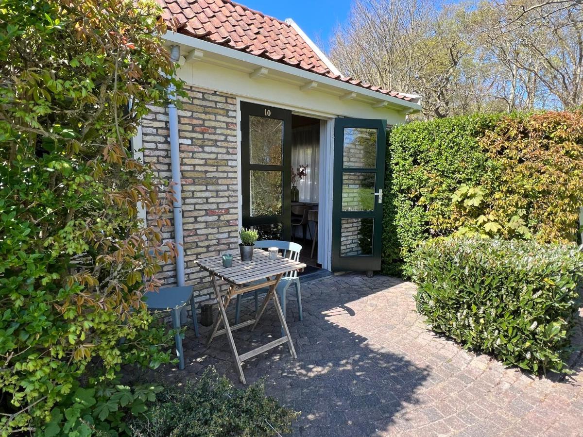 Hotel Bed & Bos De 14 Sterren Den Burg Exterior foto